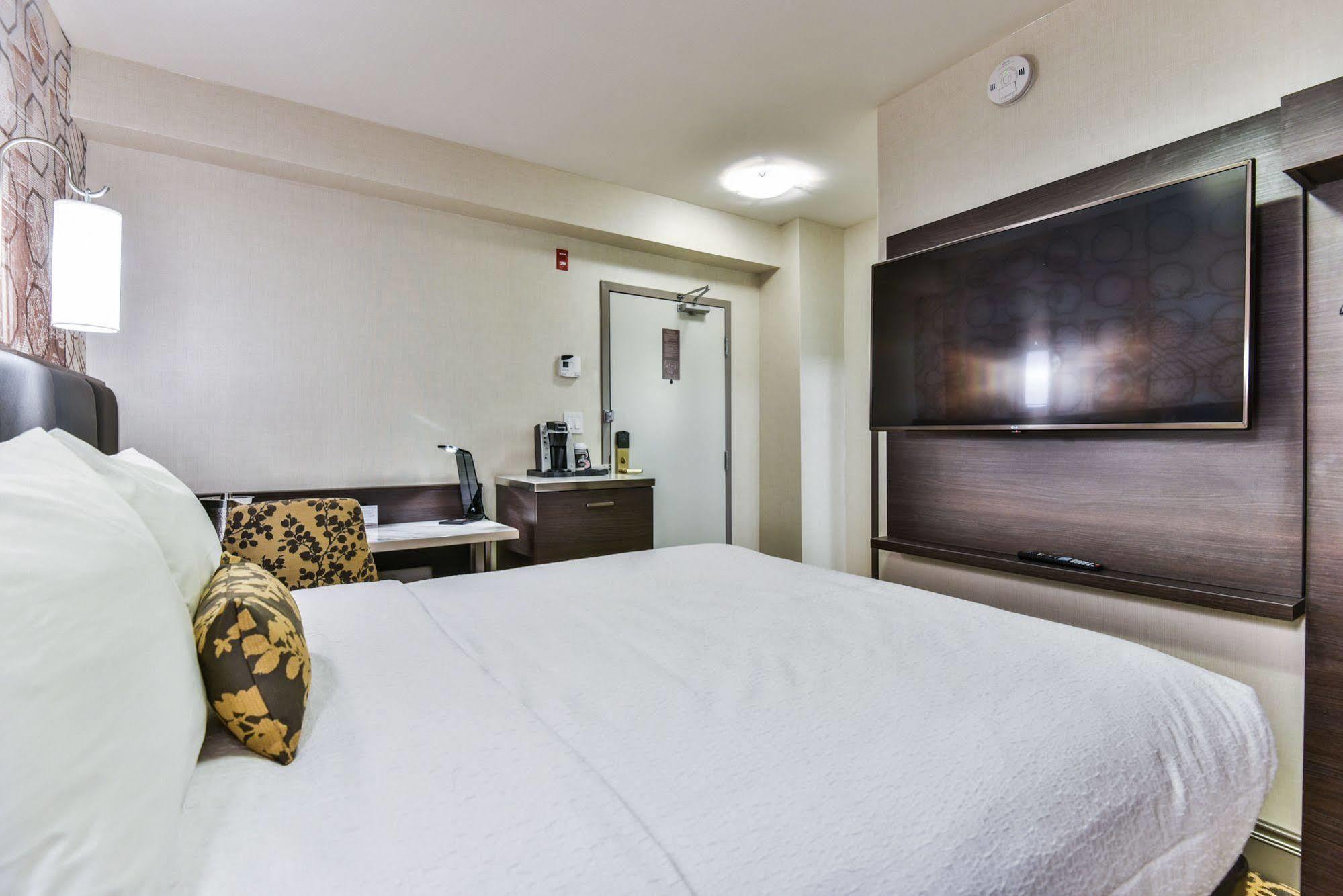 เดอะ ชองแปล็ง วอเตอร์ฟรอนต์ โฮเต็ล แอน แอสเซนด์ โฮเต็ล คอลเลคชั่น เมมเบอร์ Hotel โอริลเลีย ภายนอก รูปภาพ